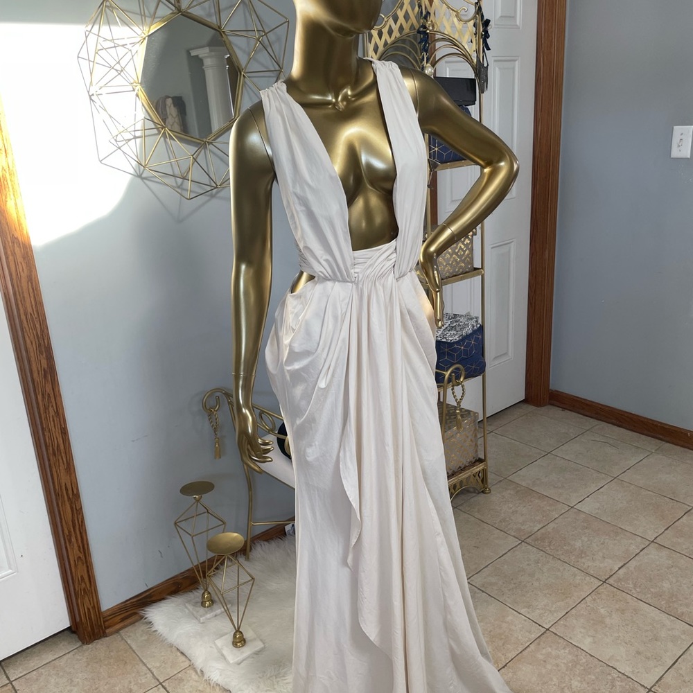 HOUSE OF CB formal summer vacation ivory dress size S
